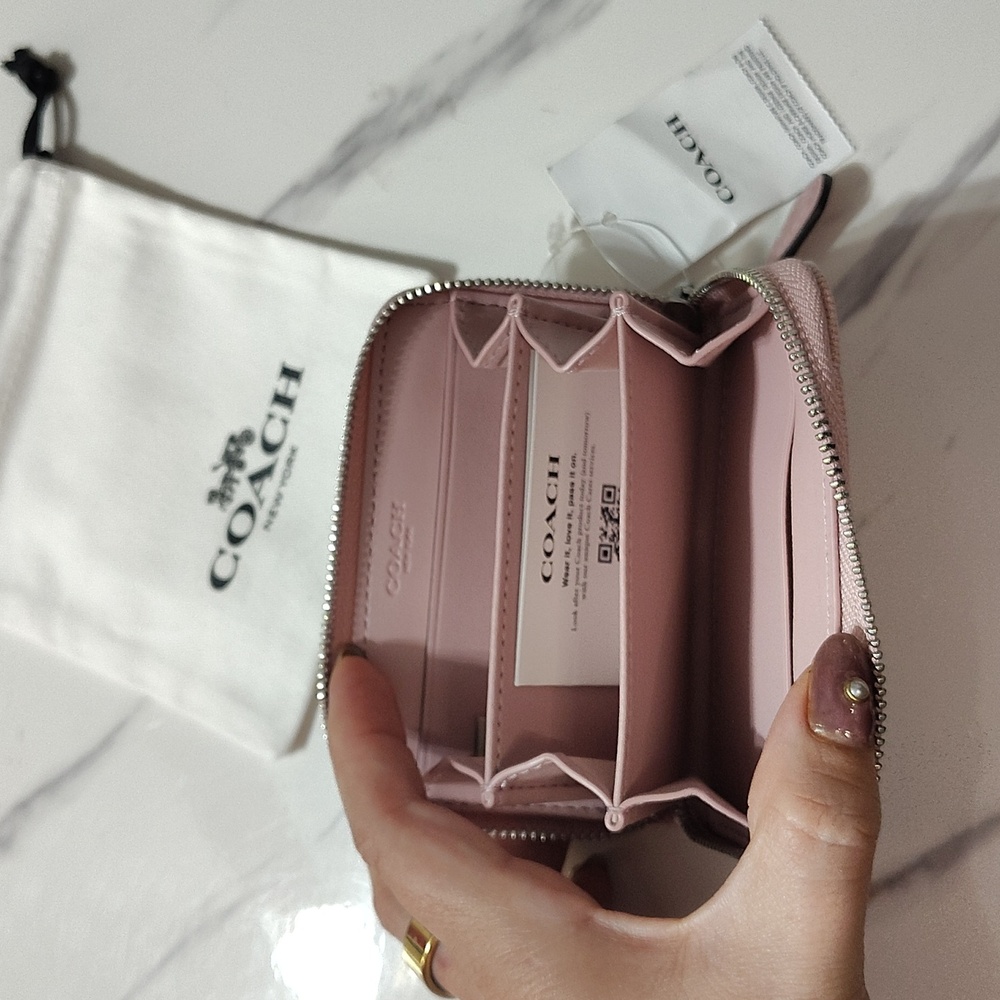 New Coach Essential Small Zip Around Wallet With Quilting In Pink Denim - Picture 9 of 10
